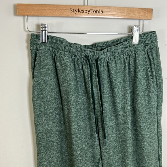 Outdoor Voices CloudKnit Sweatpant Mid Rise Pockets Green Travel Sz M - Picture 3 of 11